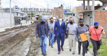 Alcalde recorre obras de regeneración urbana y estructura vial