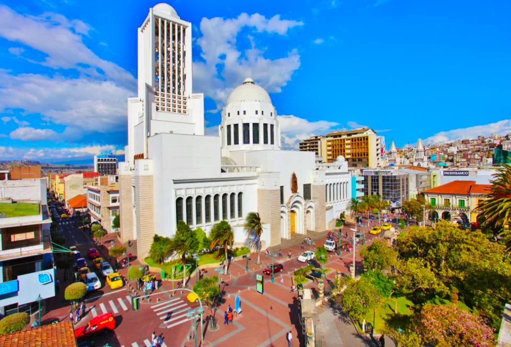 Ambato: El destino perfecto para este feriado.