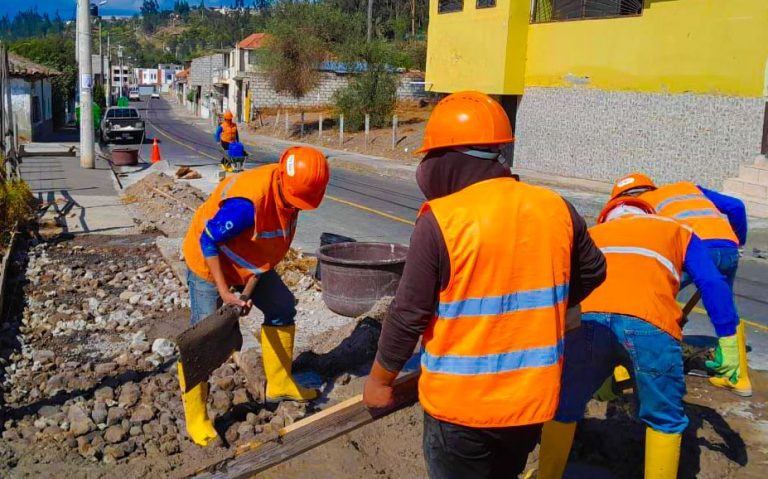 Ambato Te quiero Limpio: proyecto integrador de mantenimiento vial