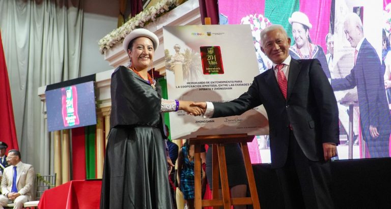 Hermanamiento con China marcó los 204 años de Independencia