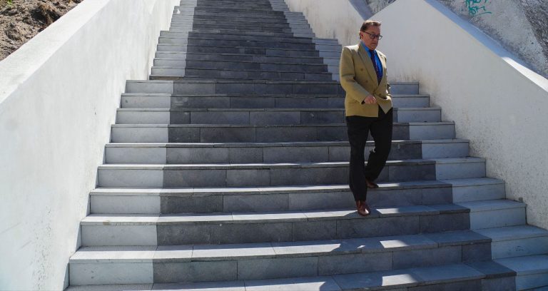 Mantenimiento de escalinatas promueven seguridad y accesibilidad