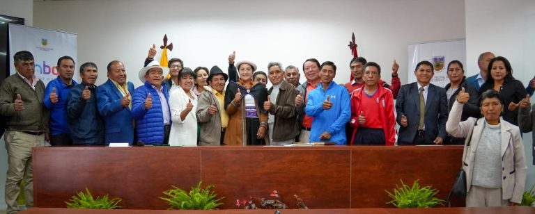 Alcaldesa y regantes de Tungurahua unen fuerzas por el futuro del agua