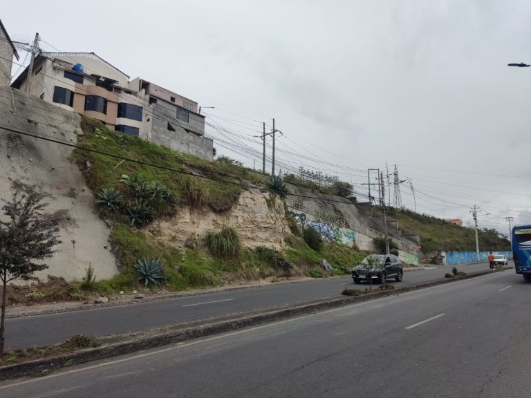 Taludes en la Av. Indoamérica serán estabilizados