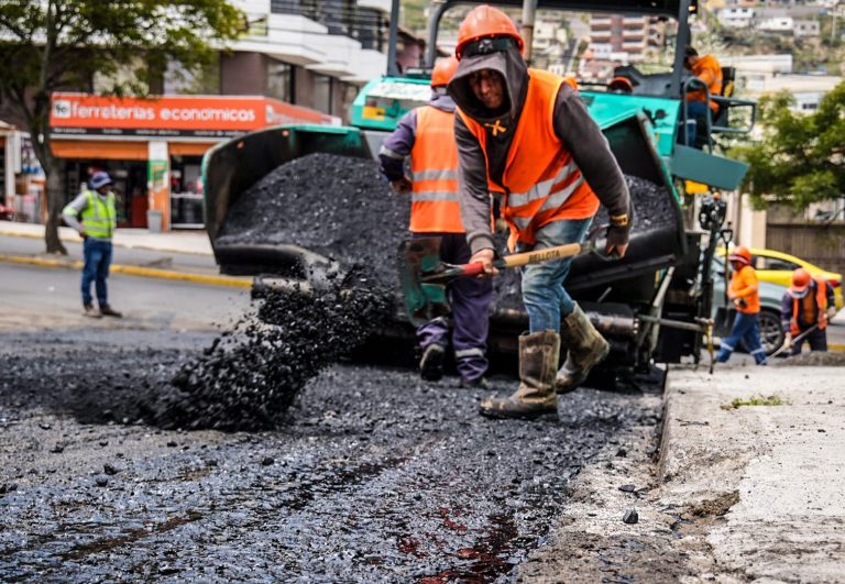 Calle Barcelona renovada y segura para el tránsito vehicular