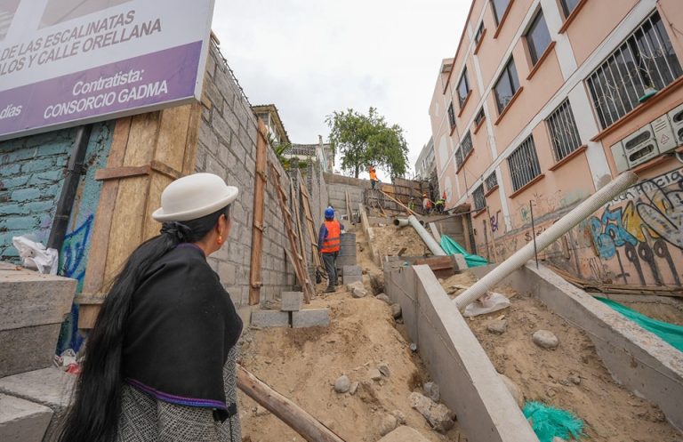 La Vicentina: Escalinatas remodeladas mejorarán la accesibilidad y seguridad para los ambateños
