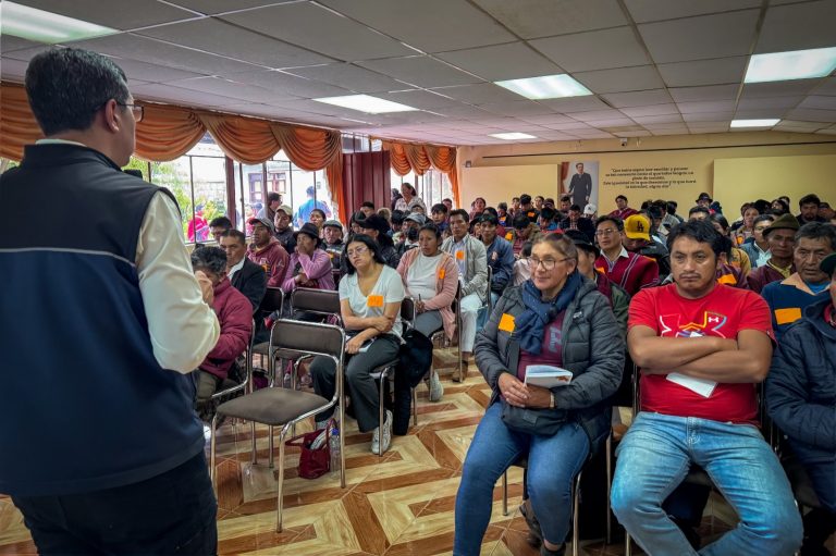El conocimiento de la gente es el motor del cambio de Ambato