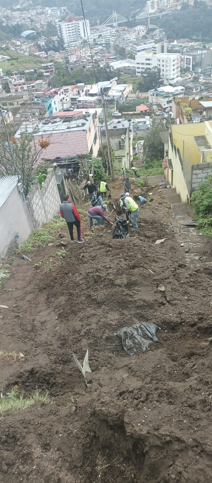 Dirección de Obras Públicas brinda apoyo operativo durante condiciones climáticas adversas