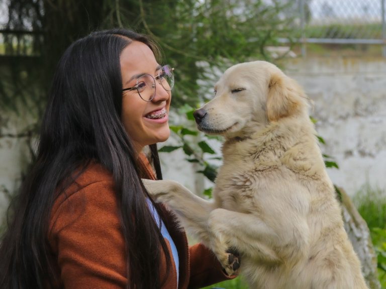 “AMBATO ADOPTA UN AMIGO PARA TODA LA VIDA”