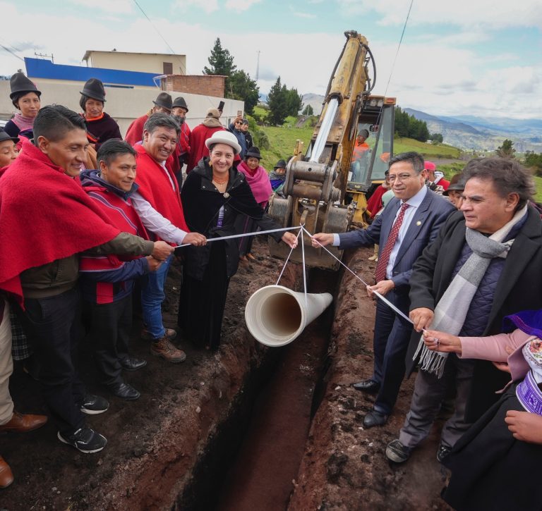 PILAHUÍN AVANZA CON NUEVO SISTEMA DE ALCANTARILLADO PARA 120 FAMILIAS