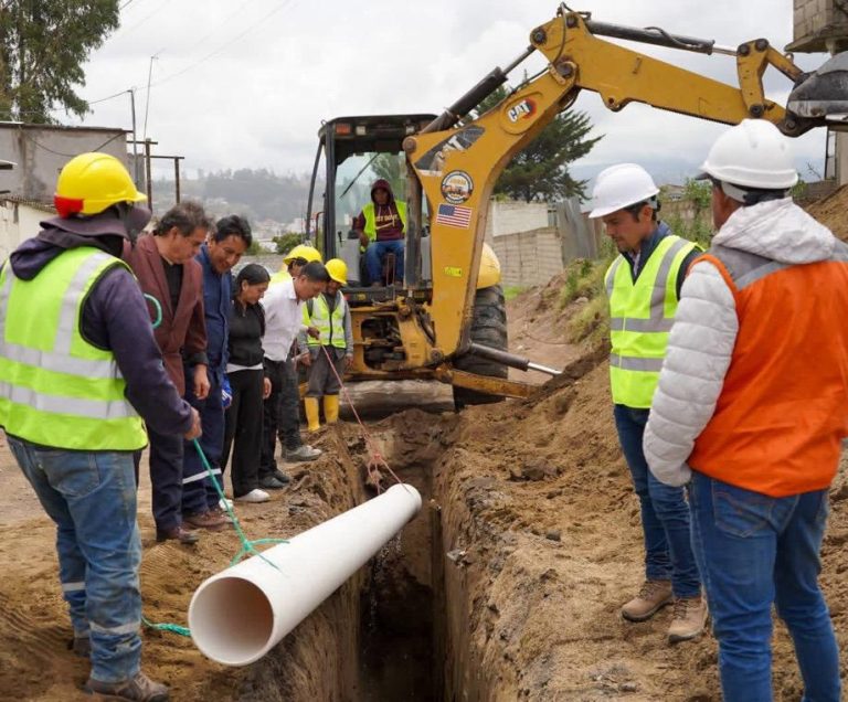 AGUA Y SANEAMIENTO PARA TODOS: AMBATO AVANZA EN INFRAESTRUCTURA SANITARIA