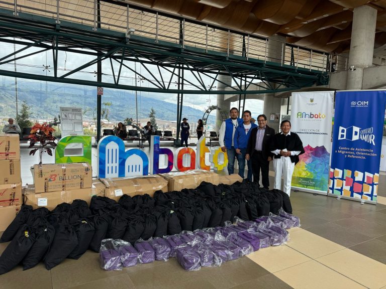 AMBATO FORTALECE SU RED DE AYUDA HUMANITARIA CON LA ENTREGA DE 149 KITS PARA PERSONAS VULNERABLES
