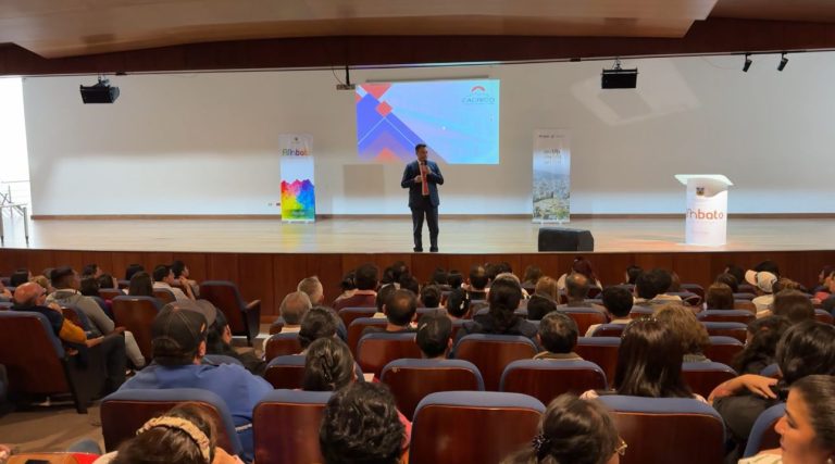AMBATO IMPULSA LA EDUCACIÓN FINANCIERA Y EL USO DE INTELIGENCIA ARTIFICIAL COMO MOTORES DEL EMPRENDIMIENTO LOCAL