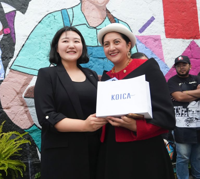 KOICA COREA VISITA LA ESCUELA DE EMPRENDIMIENTO MUNICIPAL DE AMBATO PARA FORTALECER LA COOPERACIÓN INTERNACIONAL