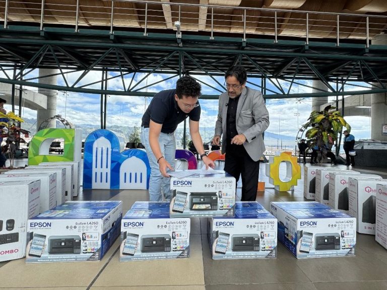 DONACIÓN TECNOLÓGICA FORTALECE EL EMPRENDIMIENTO Y LA INCLUSIÓN SOCIAL EN AMBATO