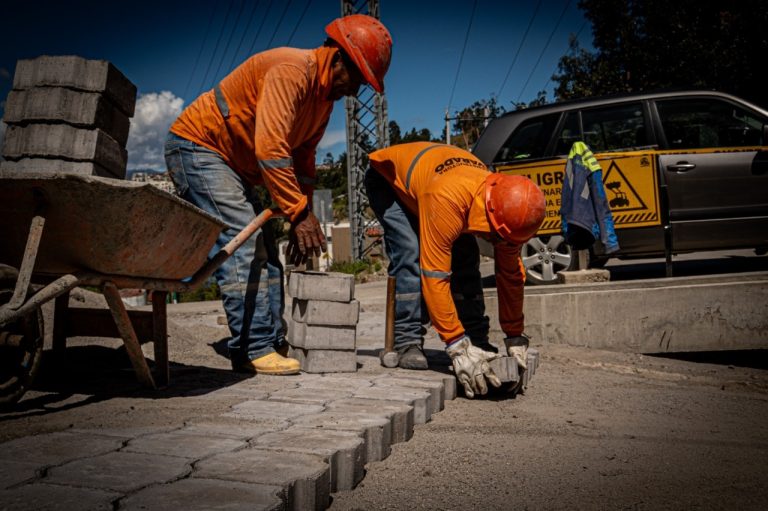 MANTENIMIENTO Y MEJORA VIAL EN SECTORES URBANOS Y RURALES