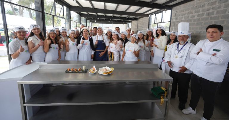 ‘COCINANDO CON TU REINA’: GASTRONOMÍA, IDENTIDAD Y TRADICIÓN EN CADA PLATO
