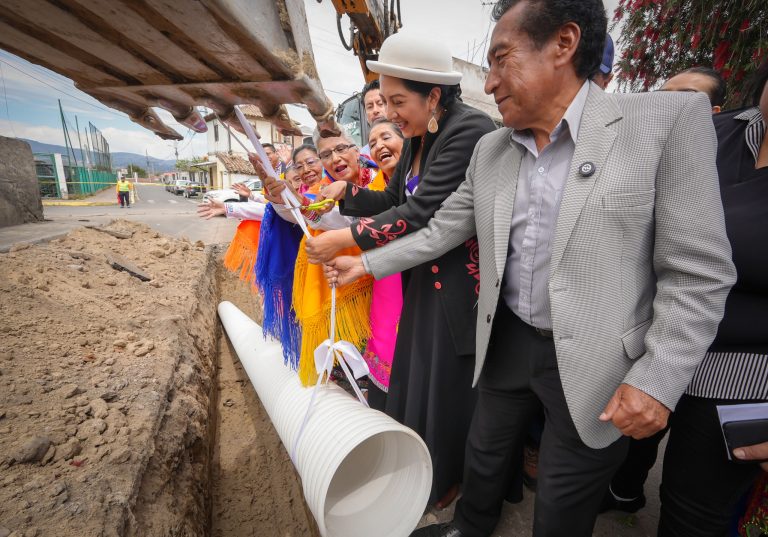 ATAHUALPA PROGRESA CON SANEAMIENTO DIGNO Y OBRAS QUE TRANSFORMAN VIDAS