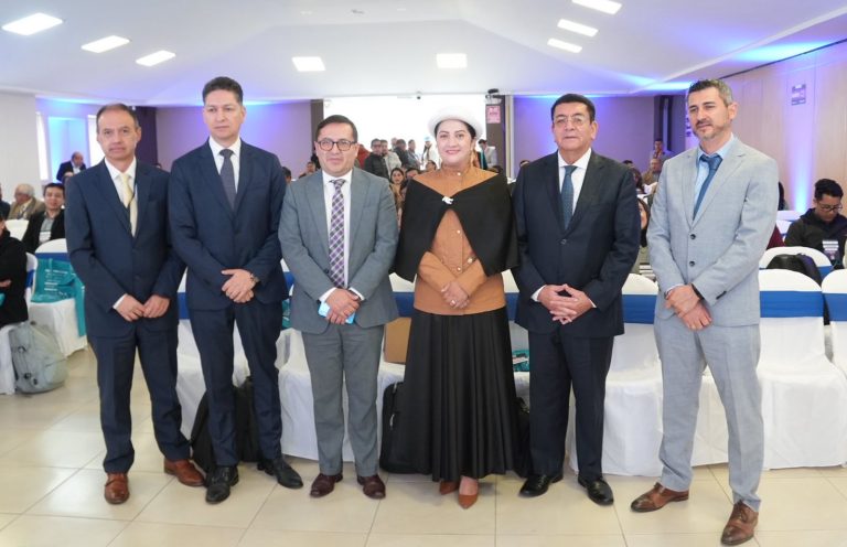 Expo Feria Finanzas Digitales y Negocios Inclusivos 2025 se desarrolla en Ambato