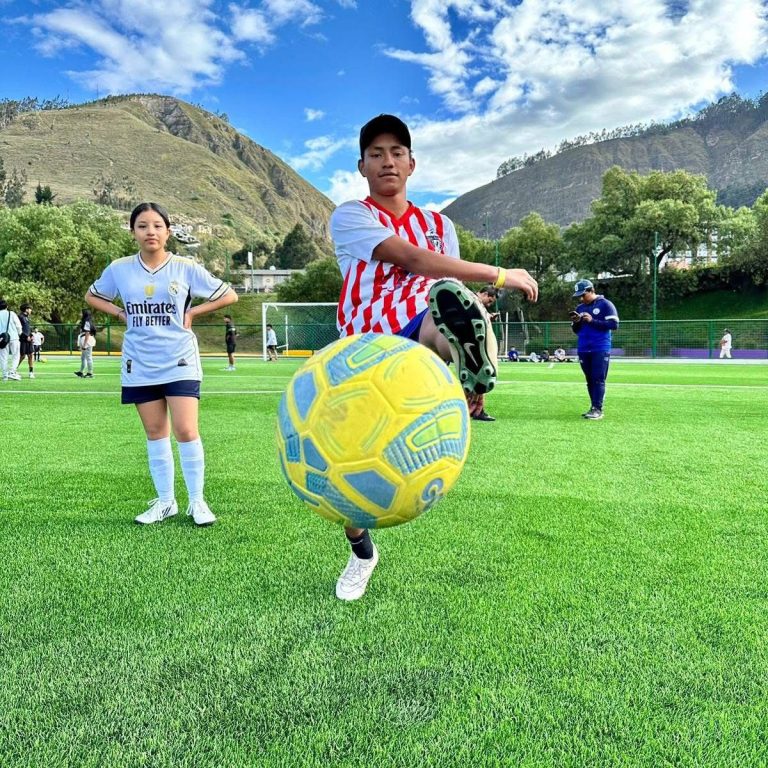 AMBATO IMPULSA EL DEPORTE INFANTIL CON EL CAMPEONATO DE MINI FÚTBOL