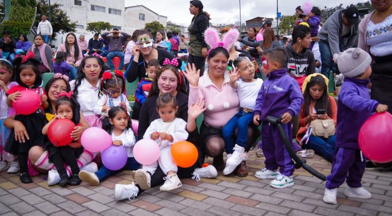 324 PEQUEÑOS CELEBRARON SU DÍA ENTRE JUEGOS, MÚSICA Y SONRISAS EN EL PARQUE DE LAS FLORES