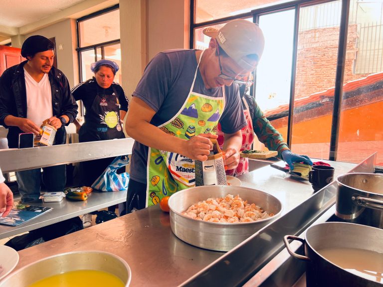 COCINA ECUATORIANA GRATUITA IMPULSA EL EMPRENDIMIENTO FAMILIAR