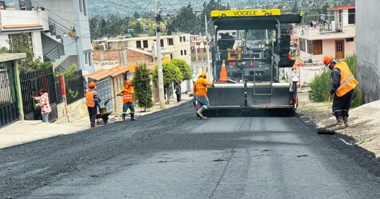 OBRAS PÚBLICAS ACTIVA PLAN VIAL POR ESCASEZ DE ASFALTO