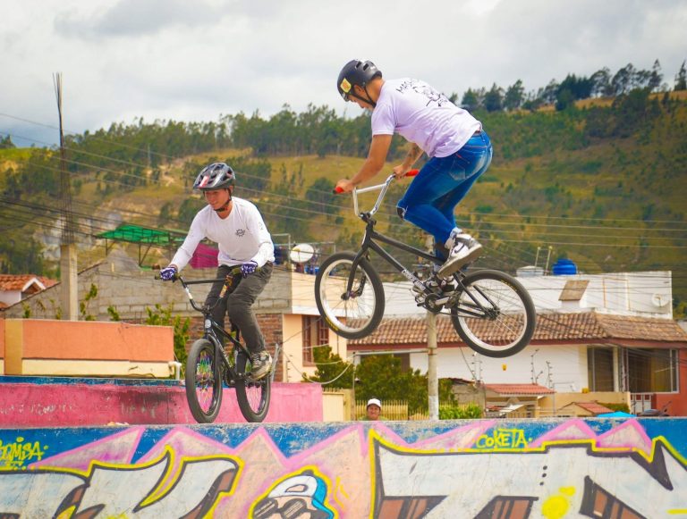 EL DEPORTE TRANSFORMA VIDAS Y FORTALECE COMUNIDADES