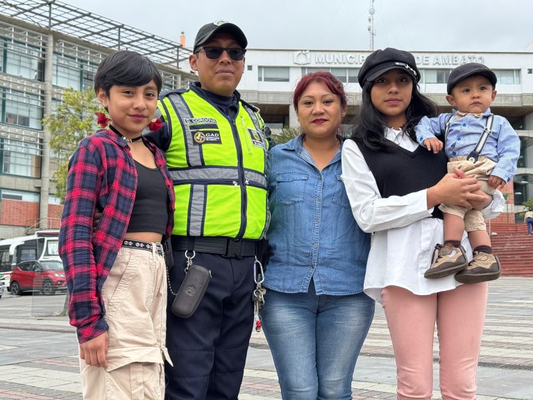 RESCATE EXITOSO TRAS VOLCAMIENTO EN SECTOR INGAHURCO