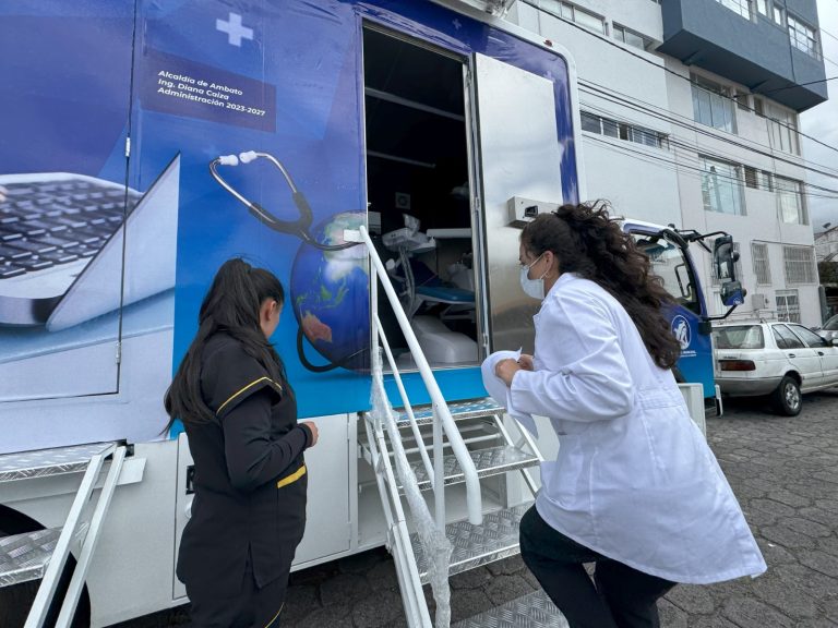 UNIDADES MÉDICAS MÓVILES LLEGARÁN A 27 PARROQUIAS DE AMBATO