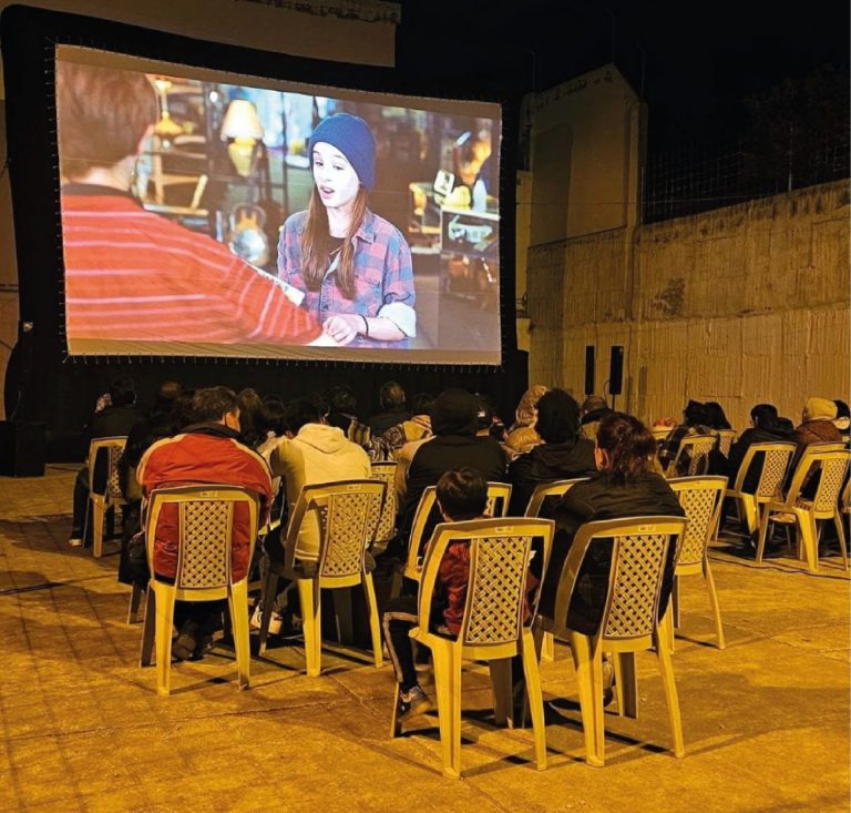 FORO JUVENIL Y AMBAFLIX CELEBRAN EL MES DE LA JUVENTUD