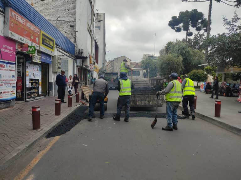 BACHEO REACTIVA LA MOVILIDAD EN CALLES Y AVENIDAS DE LA CIUDAD