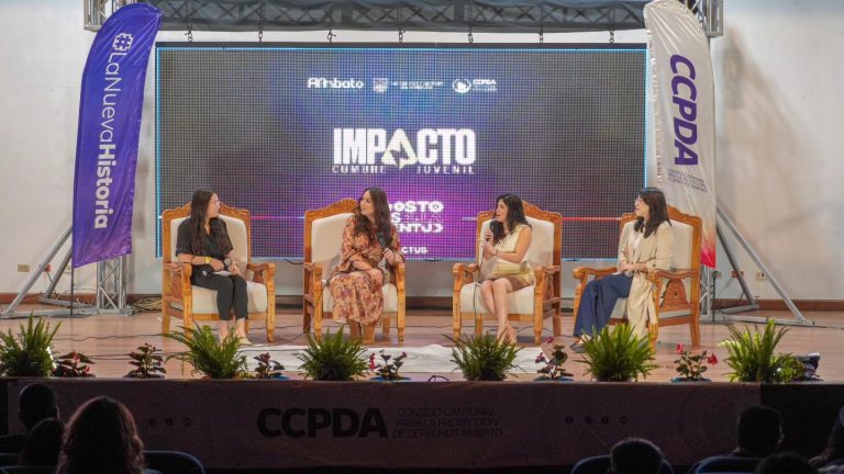 JUVENTUD SE EMPODERA EN LA PRIMERA CUMBRE JUVENIL