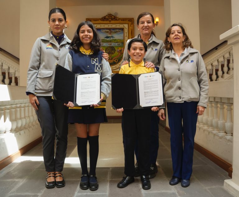 CONCEJO MUNICIPAL RECONOCE LA EXCELENCIA ACADÉMICA DE JÓVENES AMBATEÑOS