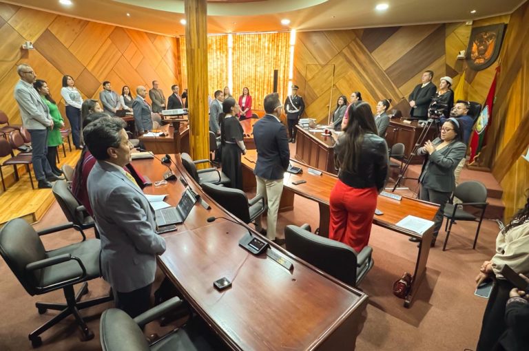 CONCEJO MUNICIPAL RECONOCE TALENTO Y APRUEBA NORMATIVA URBANA