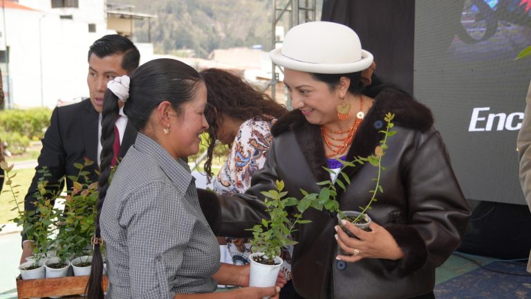 PRODUCTORES RURALES FORTALECEN LA ECONOMÍA LOCAL EN ‘EXPO AGROVIVA 2025’