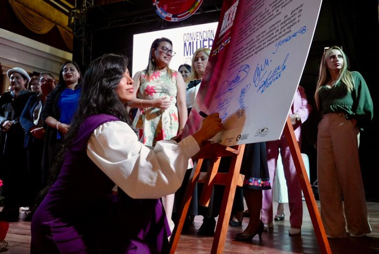 PANELES INTERNACIONALES FORTALECEN AGENDA REGIONAL DE MUJERES