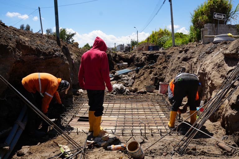 AMBATO INCREMENTA SU EJECUCIÓN PRESUPUESTARIA Y CONSOLIDA UN AÑO DE OBRAS EN 2025