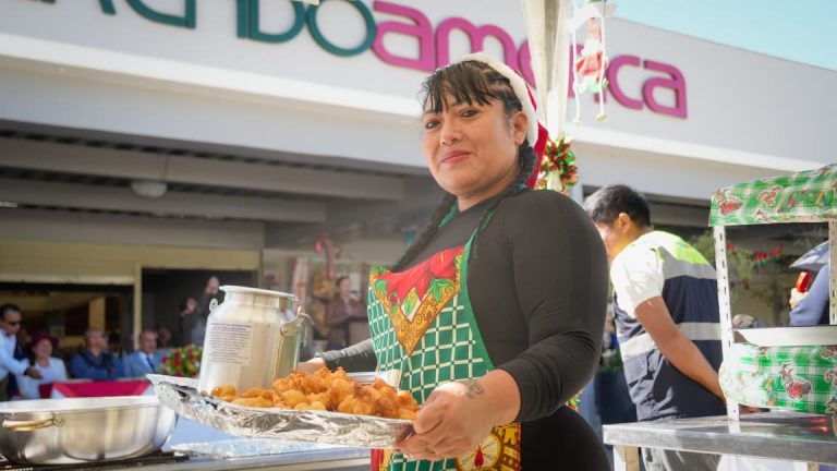 FERIA DE BUÑUELOS EN MERCADO AMÉRICA ENCIENDE EL SABOR NAVIDEÑO
