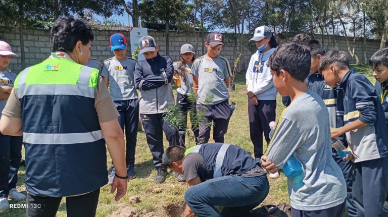 REFORESTACIÓN FORTALECE EDUCACIÓN AMBIENTAL EN ATAHUALPA