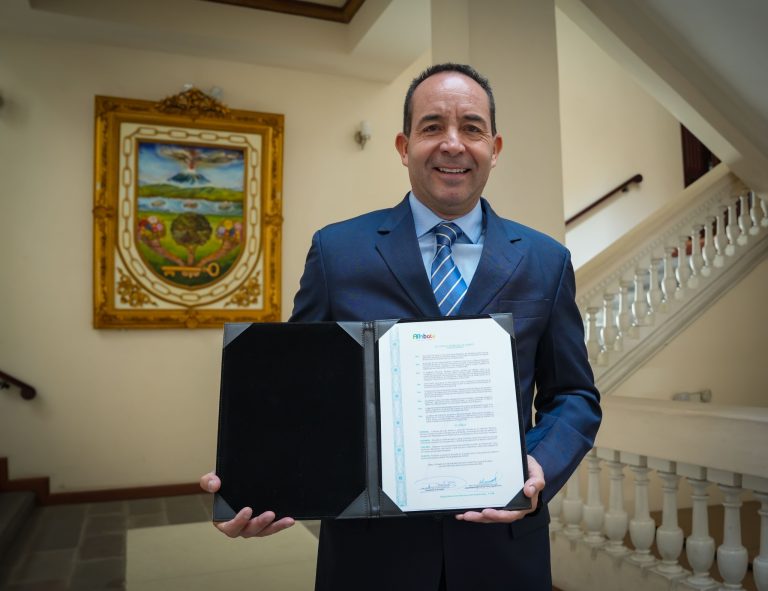 CONCEJO CANTONAL DE AMBATO RECONOCE MÉRITO DEPORTIVO Y TRAYECTORIA CULTURAL