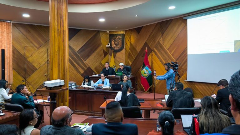 EN SESIÓN EXTRAORDINARIA CONCEJO MUNICIPAL CONOCIÓ LA ORDENANZA QUE ESTABLECE ACTUALIZACIÓN DEL CATASTRO, AVALÚO Y RECAUDACIÓN DE IMPUESTOS A PREDIOS URBANOS Y RURALES DEL CANTÓN AMBATO PARA EL BIENIO 2026–2027