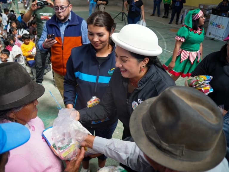 “NAVIDAD SIN FRONTERAS” INICIÓ SU RECORRIDO POR LAS PARROQUIAS DEL CANTÓN