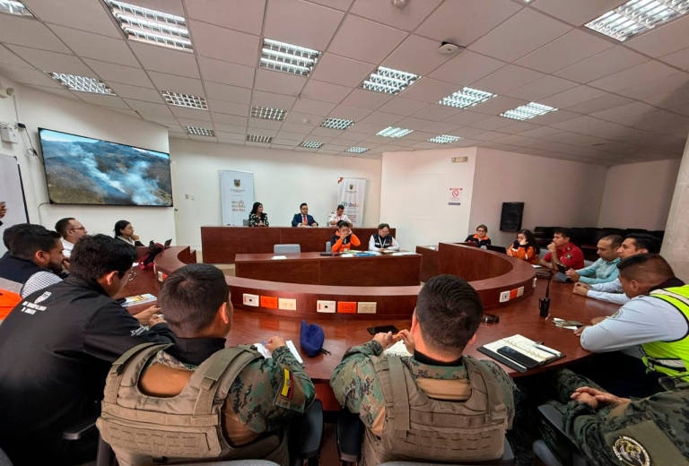 COE CANTONAL ACTIVA ACCIONES POR INCENDIO EN CHIBULEO SAN LUIS