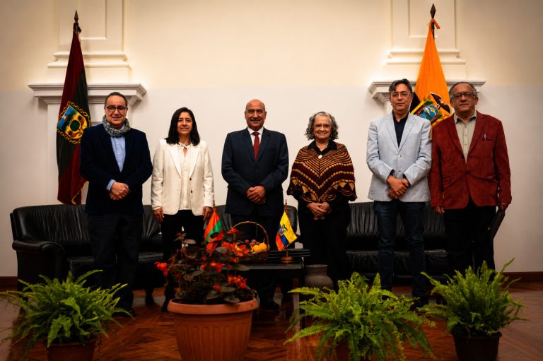 AMBATO CONMEMORÓ EL CENTENARIO DEL NATALICIO DE JORGE ENRIQUE ADOUM