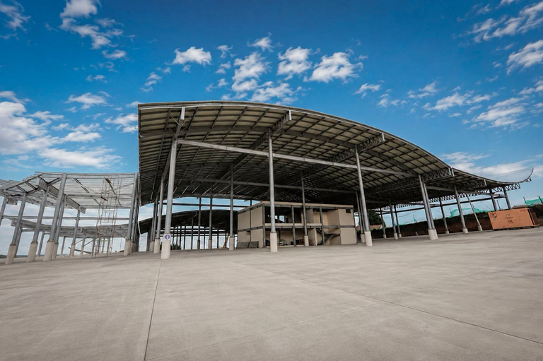 MERCADO DE PILAHUÍN, EL NUEVO EJE DE COMERCIALIZACIÓN AGRÍCOLA DEL CENTRO DEL PAÍS ALCANZA EL 85% DE AVANCE