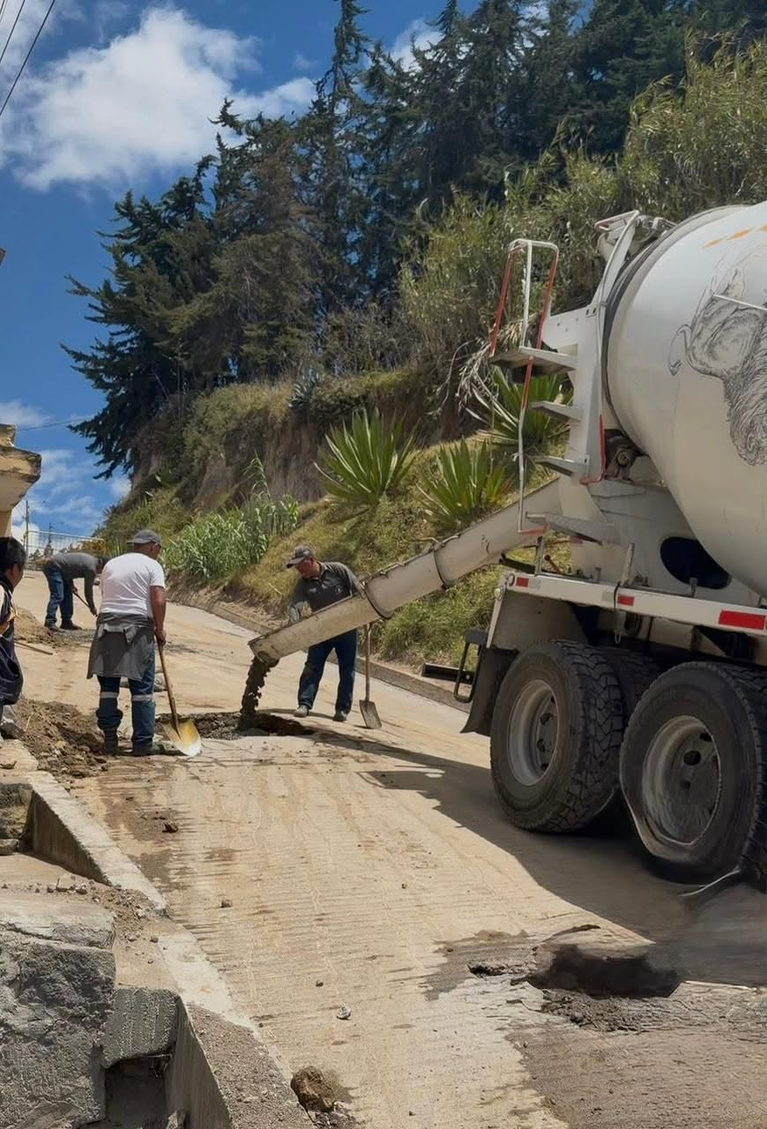 INTERVENCIÓN VIAL GARANTIZA SEGURIDAD EN LA CALLE POMARROSAS